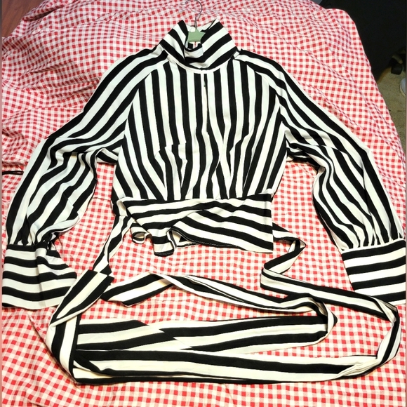 Sexy Black and white striped blouse...2xl.. - Picture 1 of 13